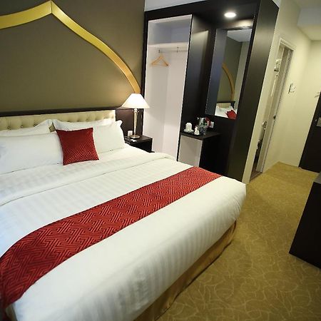 Al Khatiri Hotel Kubang Kerian Kültér fotó