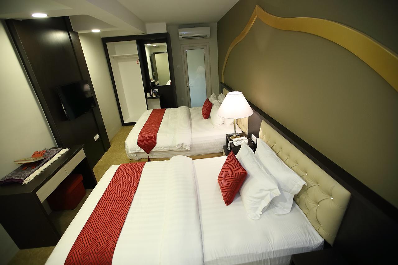 Al Khatiri Hotel Kubang Kerian Kültér fotó