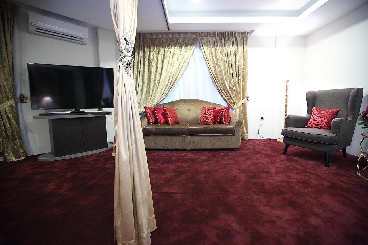 Al Khatiri Hotel Kubang Kerian Kültér fotó